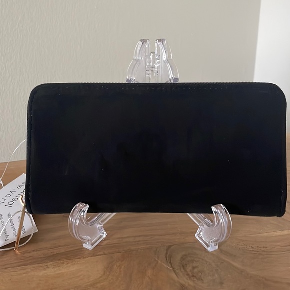 Ahdorned New York Faux Suede Triple Compartment Zip Closure Wallet Black - Picture 7 of 8